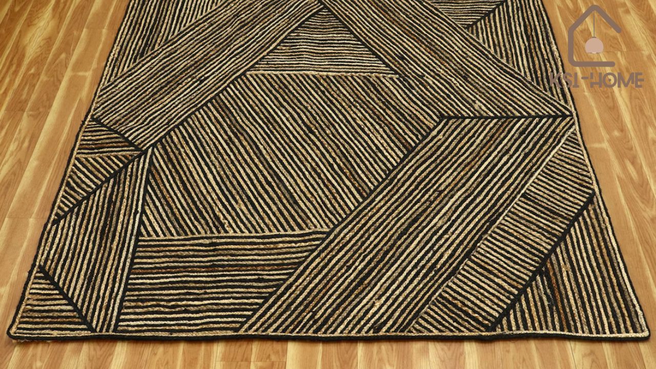 Stylish Outdoor Plastic Straw Rug – Durable & Affordable